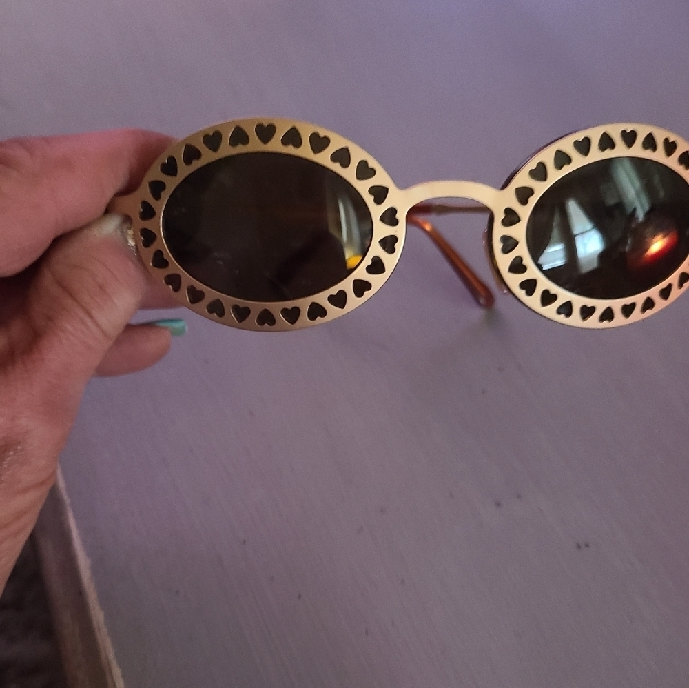 Trendy fashion vogue sunglasses Hp🔥🔥🔥🔥 - Picture 1 of 7